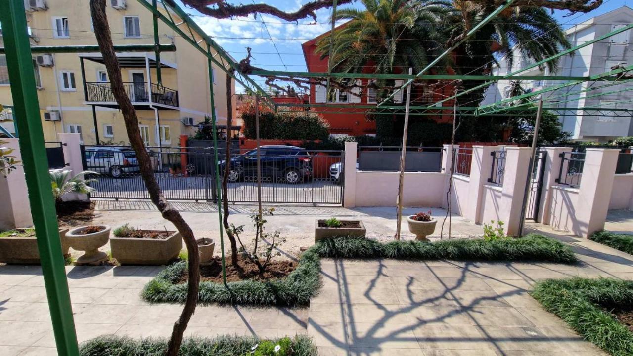 Ioannis Apartments Τίβατ Εξωτερικό φωτογραφία