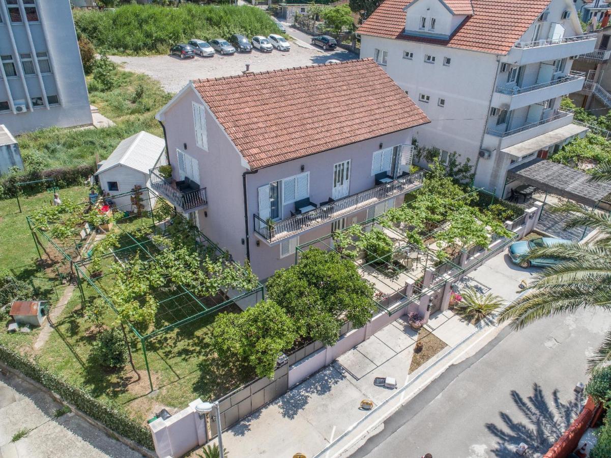 Ioannis Apartments Τίβατ Εξωτερικό φωτογραφία
