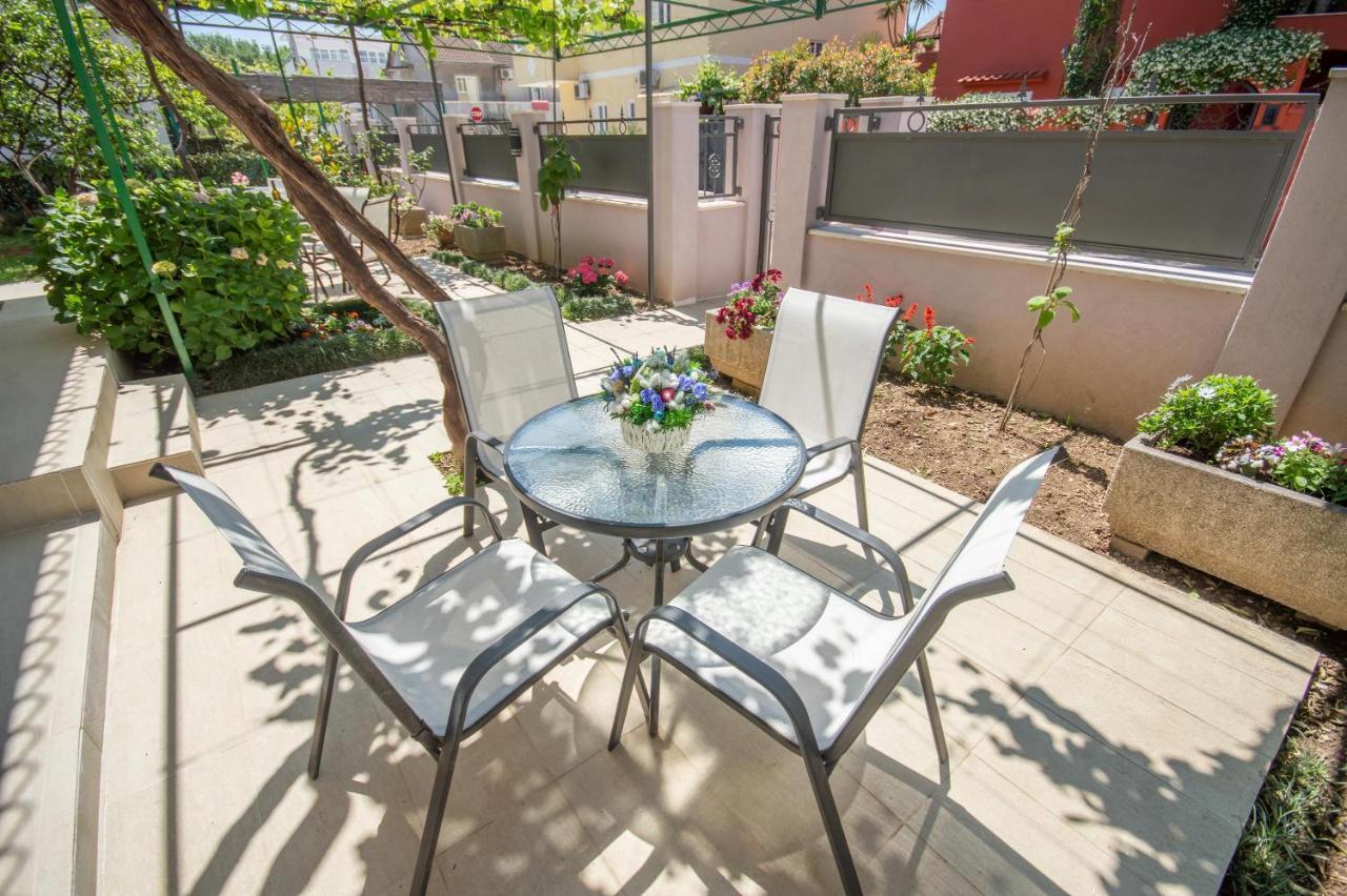 Ioannis Apartments Τίβατ Εξωτερικό φωτογραφία