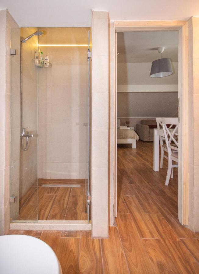 Ioannis Apartments Τίβατ Εξωτερικό φωτογραφία