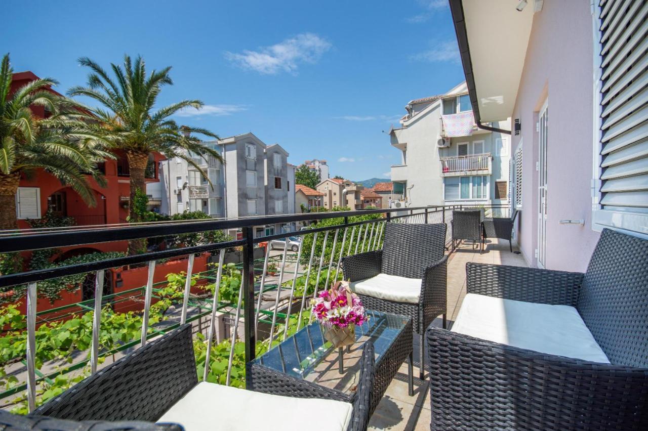 Ioannis Apartments Τίβατ Εξωτερικό φωτογραφία