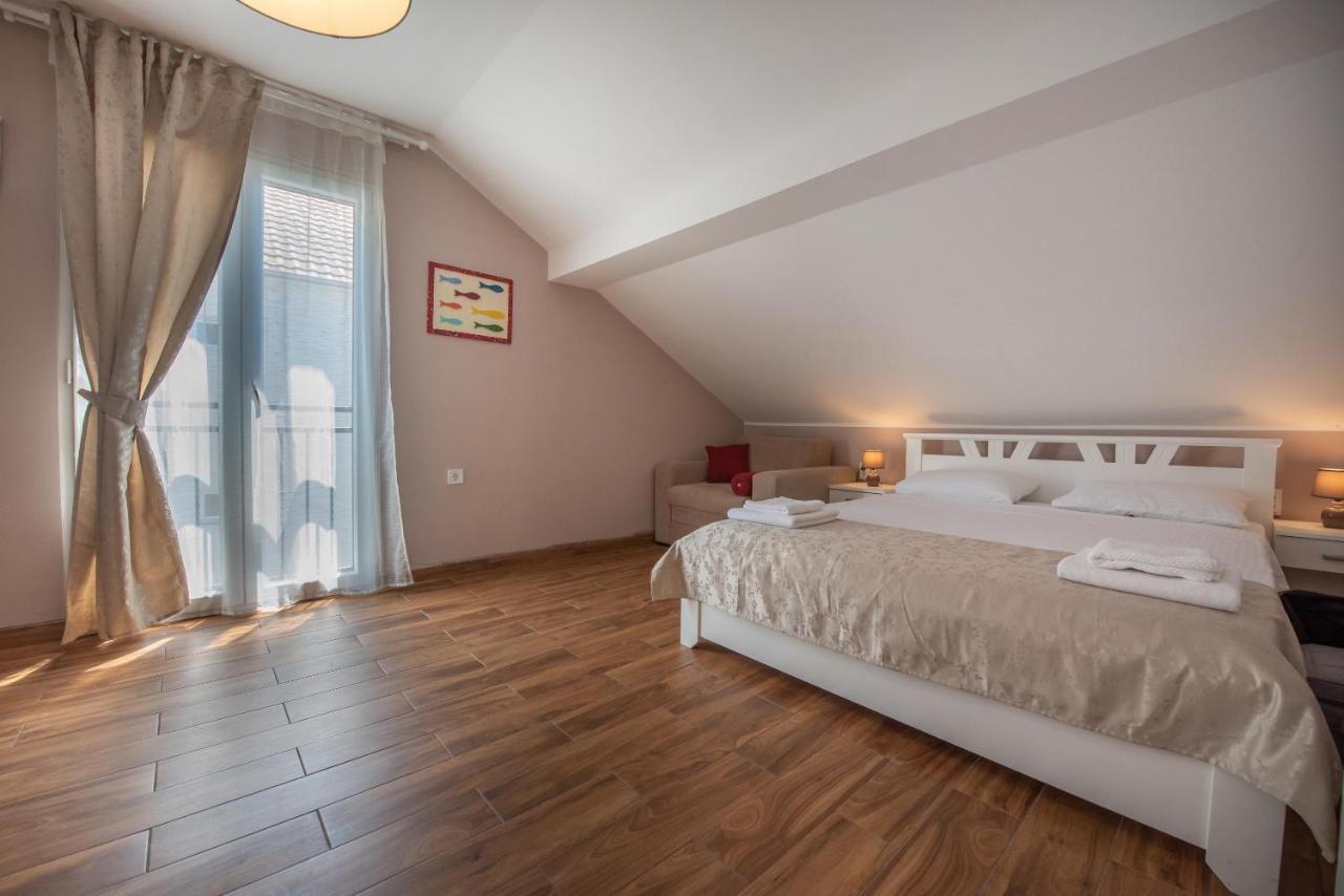 Ioannis Apartments Τίβατ Εξωτερικό φωτογραφία