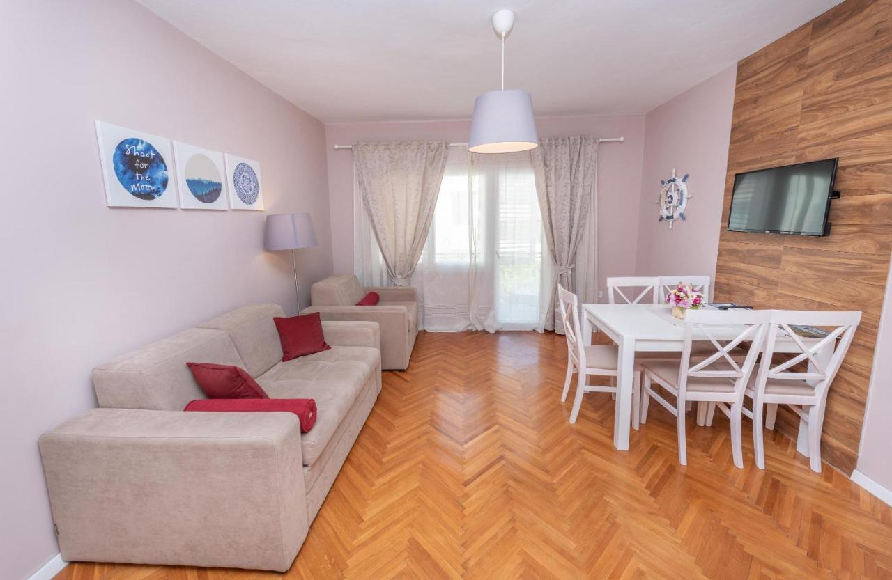 Ioannis Apartments Τίβατ Εξωτερικό φωτογραφία