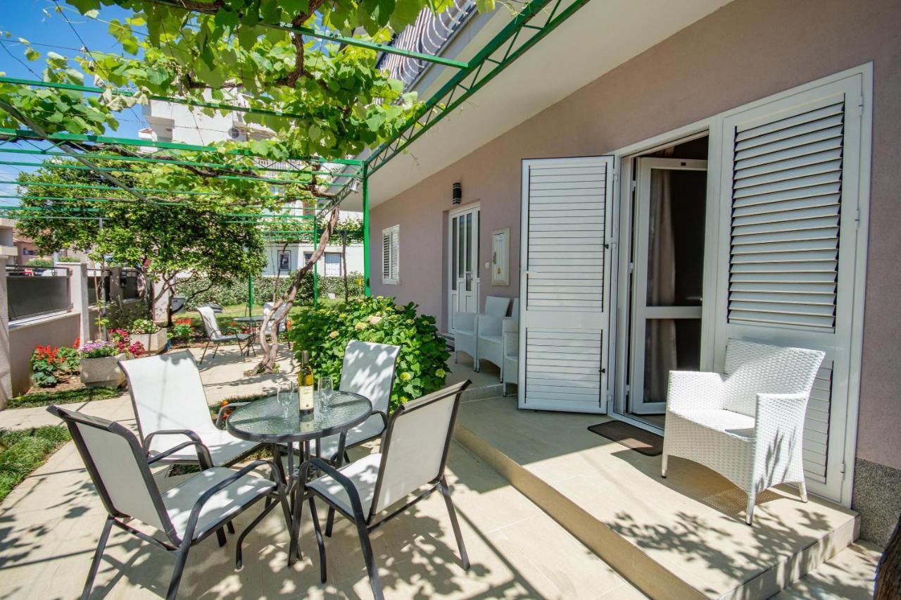 Ioannis Apartments Τίβατ Εξωτερικό φωτογραφία