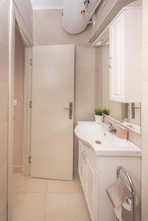 Ioannis Apartments Τίβατ Εξωτερικό φωτογραφία