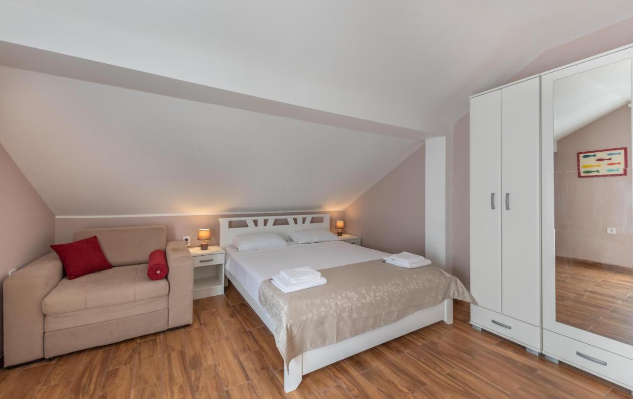 Ioannis Apartments Τίβατ Εξωτερικό φωτογραφία